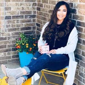 Meet your Posher, Jasmine